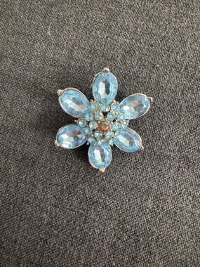 Vintage Blue Floral Crystal Brooch - Elegant Women’s Jewelry